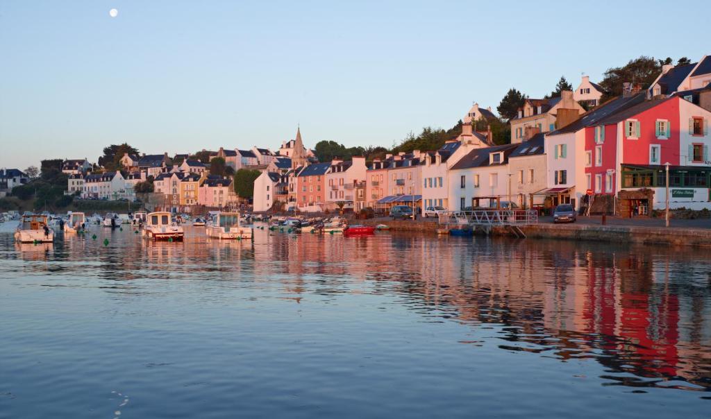 Grand Hotel De Bretagne เลอปาเลส์ ภายนอก รูปภาพ